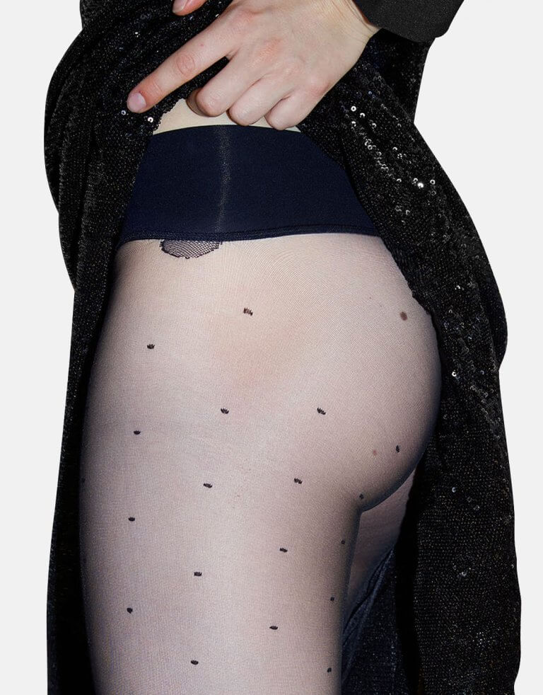 Emily | Seamless Spot 15